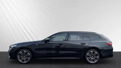 Schwarz Gebraucht 2025 BMW 520 M Sport Kombi | 47.990 € (Fairer Preis)
