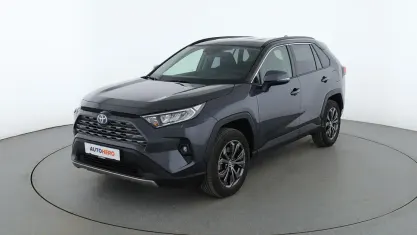 Gebraucht Toyota RAV4 Hybrid Team 218 PS (160 kW) 2024 Grau SUV