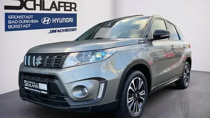 Grau Gebraucht 2020 Suzuki Vitara SUV | 16.990 € (Fairer Preis)