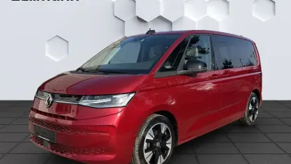 Gebraucht VW T7 Life 150 PS (110 kW) 2025 Fortanarot Van