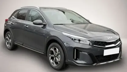 Neu Kia XCeed 150 PS (110 kW) 2025 Grau SUV