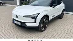 Crystal white pearl Gebraucht 2024 Volvo EX30 Plus SUV | 35.990 € (Fairer Preis)