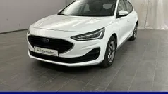Weiß Gebraucht 2022 Ford Focus Cool & Connect Limousine | 17.480 € (Superpreis)