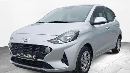 Gebraucht Hyundai i10 Select 67 PS (49 kW) 2023 Silber Kleinwagen