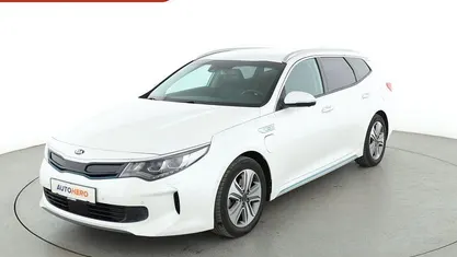 Weiß Gebraucht 2018 Kia Optima Spirit Kombi | 15.940 €