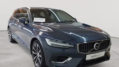 Gebraucht Volvo V60 Core 253 PS (186 kW) 2023 Denim blaumetallic Kombi
