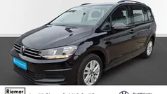 Schwarz Gebraucht 2024 VW Touran Comfortline Van / Kleinbus | 30.969 € (Fairer Preis)