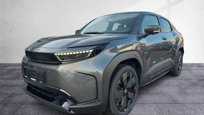 Neu Toyota Urban Cruiser Lounge 127 kW (174 PS) 2026 Grandeur grey metallic SUV