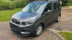 Grau (gris platinium grau) Gebraucht 2018 Peugeot Rifter Active Van / Kleinbus | 15.900 € (Fairer Preis)