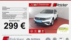 Weiß (pure white) Gebraucht 2024 VW Tiguan Allspace Life SUV | 33.991 € (Superpreis)