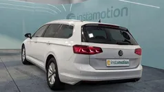 Weiß Gebraucht 2023 VW Passat Kombi | 27.449 € (Fairer Preis)