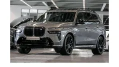 Grau Gebraucht 2024 BMW X7 M Sport SUV | 102.995 € (Fairer Preis)
