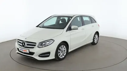 Gebraucht Mercedes B180 Style 122 PS (89 kW) 2018 Weiß Kleinwagen