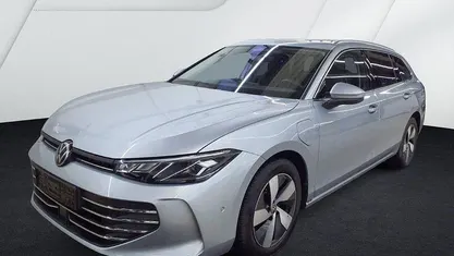Gebraucht VW Passat Business 204 PS (150 kW) 2025 Kombi