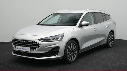 Silber Gebraucht 2025 Ford Focus Titanium X Kombi | 20.950 € (Superpreis)