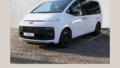 Gebraucht Hyundai Staria Signature 225 PS (165 kW) 2025 Weiß Van / Kleinbus