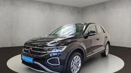 Gebraucht VW T-Roc Style 150 PS (110 kW) 2024 Deep black perleffekt SUV