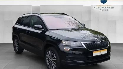 Gebraucht Skoda Karoq Style 150 PS (110 kW) 2022 Schwarz (metallic) SUV
