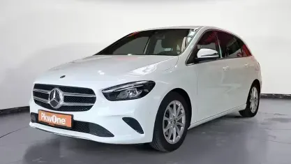 Gebraucht Mercedes B200 163 PS (119 kW) 2020 Weiß Kleinwagen