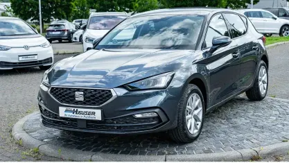 Neu Seat Leon Style 150 PS (110 kW) 2025 Grau Limousine