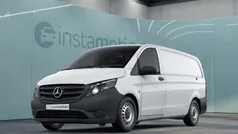 Weiß Gebraucht 2023 Mercedes Vito Van / Kleinbus | 30.817 € (Superpreis)