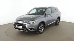 Grau Gebraucht 2019 Mitsubishi Outlander Diamant Edition SUV | 15.910 € (Fairer Preis)