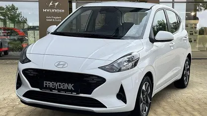 Gebraucht Hyundai i10 Trend 63 PS (46 kW) 2025 Kleinwagen