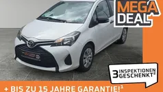 Schneeweiß Gebraucht 2017 Toyota Yaris Cool Limousine | 8.980 € (Fairer Preis)