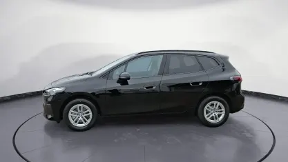Nowe BMW 218 Active Tourer 136 KM (100 kW) 2026 Czarny Minivan