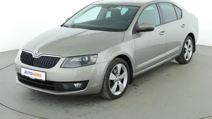 Gebraucht Skoda Octavia Style 150 PS (110 kW) 2016 Grau Kleinwagen