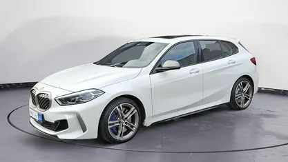 Weiß Gebraucht 2022 BMW M135 Performance Kleinwagen | 33.860 € (Fairer Preis)