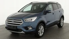 Chroma blau metallic Gebraucht 2018 Ford Kuga Titanium SUV | 19.445 € (Fairer Preis)