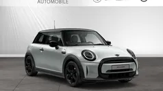 White silver metallic Gebraucht 2022 Mini Cooper Kleinwagen | 22.890 € (Fairer Preis)