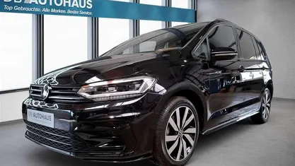 Gebraucht VW Touran Highline 150 PS (110 kW) 2024 Schwarz Van / Kleinbus