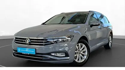 Gebraucht VW Passat Business 150 PS (110 kW) 2023 Kombi