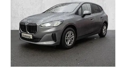 Gebraucht BMW 216 122 PS (89 kW) 2023 Grau Van / Kleinbus