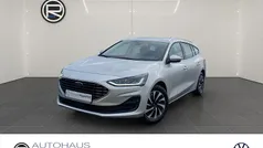 Silber Gebraucht 2023 Ford Focus Titanium Kombi | 23.980 € (Fairer Preis)