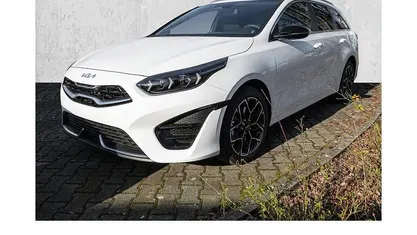 Neu Kia Ceed Sportswagon GT-Line 140 PS (102 kW) 2026 Weiß Kombi