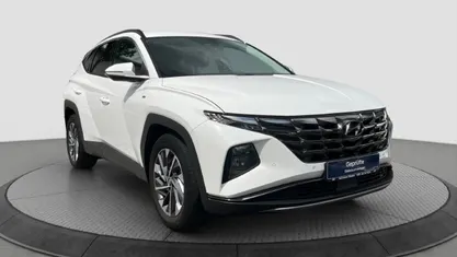 Weiss Gebraucht 2021 Hyundai Tucson Trend SUV | 22.500 € (Fairer Preis)