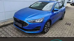Desert island blue met Neu 2025 Ford Focus Titanium X Limousine | 23.780 € (Superpreis)