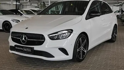 Gebraucht Mercedes B200 Progressive 163 PS (119 kW) 2025 Van / Kleinbus