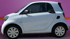 Weiß Gebraucht 2016 Smart ForTwo Coupé Coupé | 8.430 € (Etwas zu teuer)