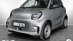 Bodypanels in cool silver (metal Gebraucht 2022 Smart ForTwo Electric Drive Kleinwagen | 9.690 € (Fairer Preis)