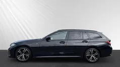 Black sapphire metallic (schwarz) Gebraucht 2024 BMW 320 M Sport Kombi | 39.918 € (Fairer Preis)