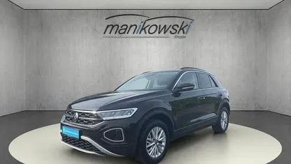 Schwarz Gebraucht 2024 VW T-Roc Life SUV | 21.601 € (Guter Preis)