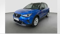 Sapphire blau metallic Gebraucht 2024 Seat Arona FR SUV | 21.980 € (Fairer Preis)
