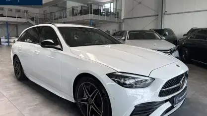 Gebraucht Mercedes C220 AMG 197 PS (144 kW) 2025 Weiß Kombi
