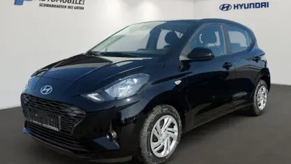Gebraucht Hyundai i10 Select 63 PS (46 kW) 2024 Grün Kleinwagen