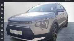 (klg) steel grey (grau) Gebraucht 2023 Kia Niro Edition 7 SUV | 28.980 € (Guter Preis)