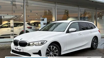Weiß Gebraucht 2021 BMW 330 Sport Line Limousine | 30.880 € (Guter Preis)